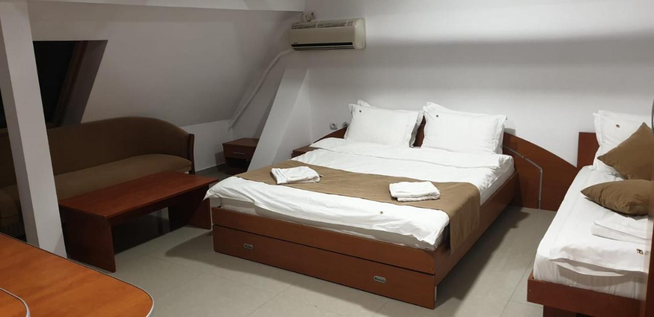 Hotel Top Central บูคาเรสต์ ภายนอก รูปภาพ